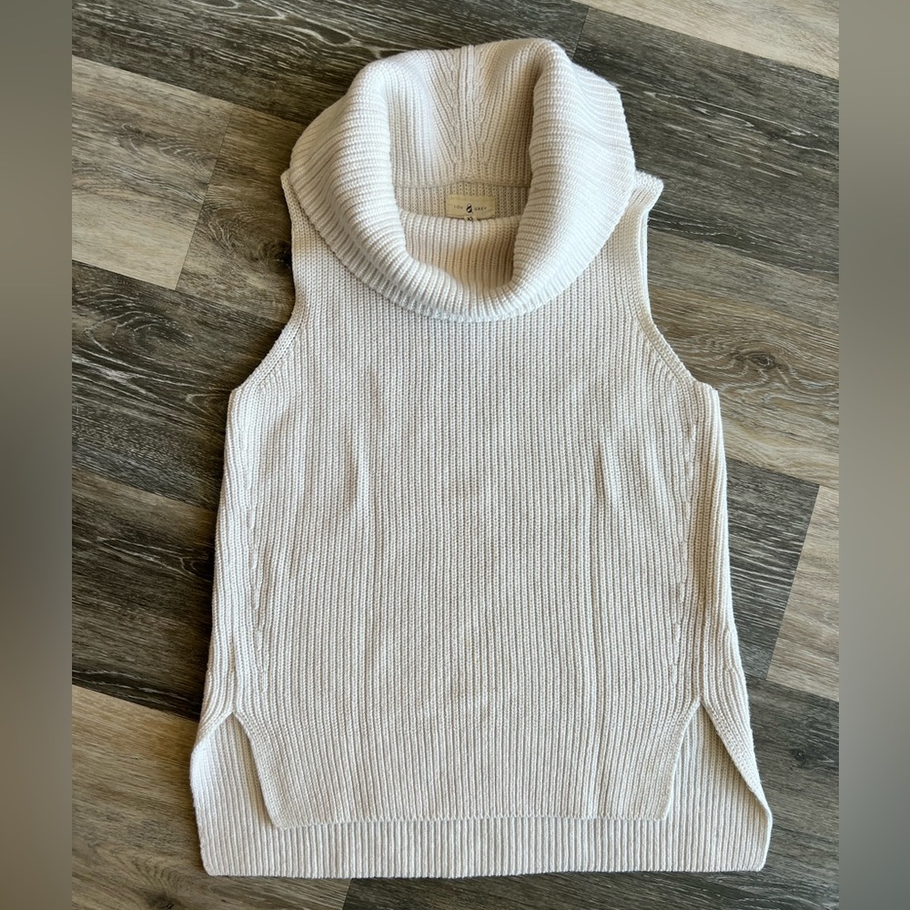 Lou & Grey White Sleeveless Sweater